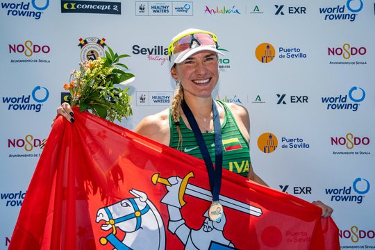 Pasaulio irklavimo taurės etape Sevilijoje – sidabras ir bronza