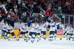 Šveicarų pasaulio čempionatų finalų prakeiksmas tęsiasi – namuose krito prieš suomius