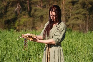 Skandino tai, kas brangiausia: kodėl senovės baltai savo lobius ir ginklus aukodavo vandenyje?