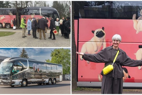 Į gatves išrieda M. Kosinkaitės darbais puošti autobusai: keliaujanti galerija pasieks įvairias Lietuvos vietas