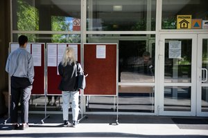 ELTA glaustai: prasidėjo valstybinių brandos egzaminų sesija