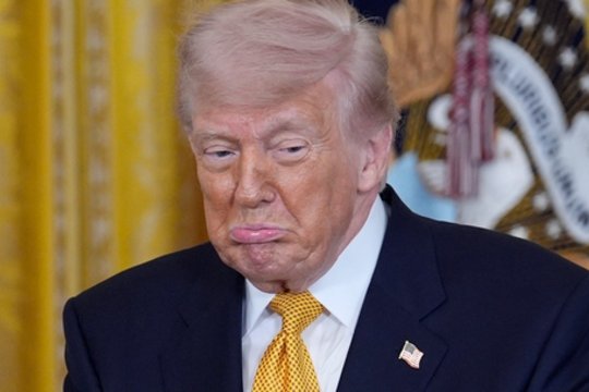 D. Trumpas įstrigo karų galvosūkiuose: kortos – ne jo rankose