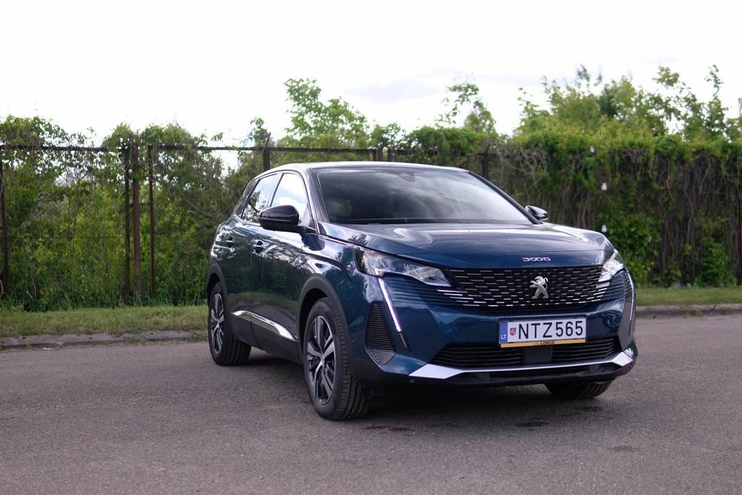 Naudoto „Peugeot 3008 Plug-in“ hibrido (2022 m.) testas: kodėl tai – ne visada geras pasirinkimas