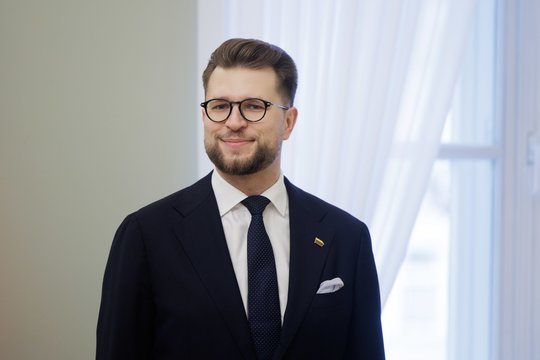 E. Grikšas bedė pirštu į L. Savicką: įvardijo didžiausią buvusio ministro klaidą dėl Registrų centro