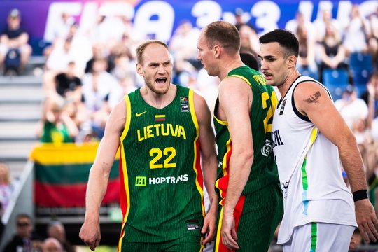 Lietuvos krepšininkai nestabdo pasaulio trijulių čempionate – į atlapus kibusi Brazilija apraminta paskutiniu metimu