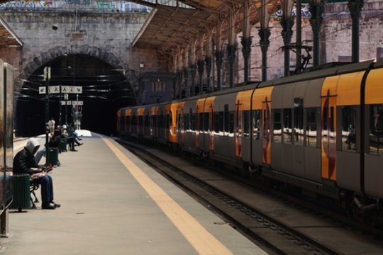 Streikas paralyžiavo Portugaliją: atšaukta šimtai skrydžių, stojo traukiniai ir metro