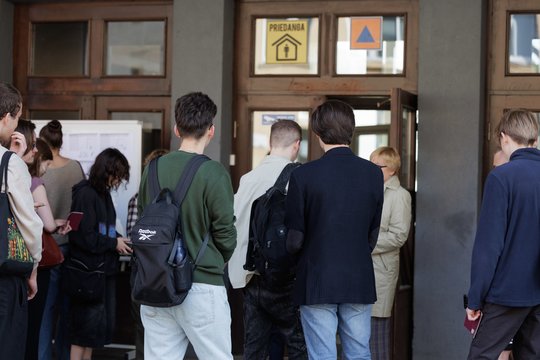 ELTA glaustai: mokyklos trečią dieną iš eilės sulaukia grasinančių pranešimų