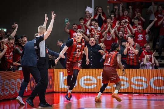 Istorinis triumfas Utenoje: „Juventus“ pirmą kartą istorijoje pateko į LKL finalą