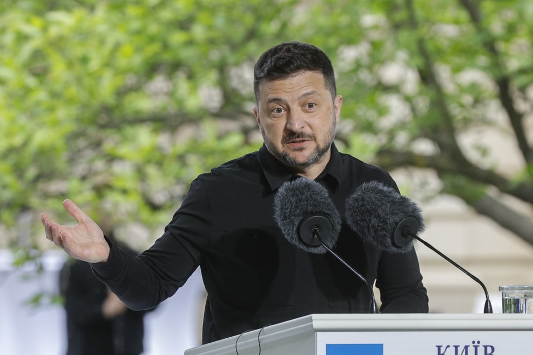 V. Zelenskis renkasi tiesiogines derybas su V. Putinu: negalime laukti, kol ateis mūsų eilė