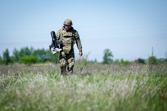 Žiniasklaida: vykdydamas kovinę užduotį Ukrainoje dingo 25 metų lietuvis