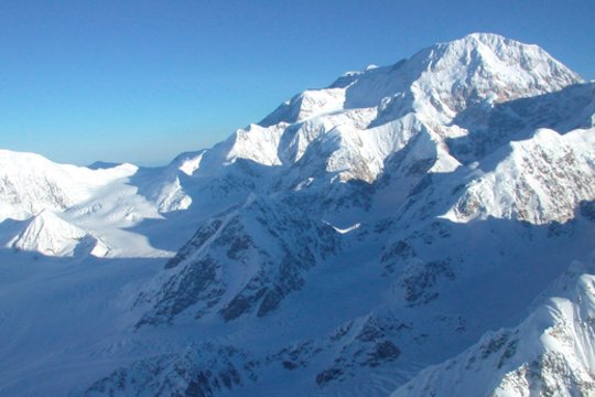 Aliaskoje baigta latvių alpinistų kūnų paieškos ir nukėlimo operacija