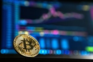 Kriptovaliutų entuziastai – lyg ant adatų: signalai iš rinkos itin nerimastingi