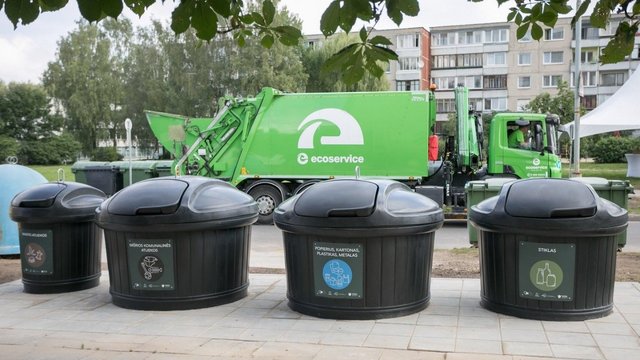 Iškratytas plastiko konteineris rodo, kad vis dar nemokame tinkamai rūšiuoti: primena, ko griežtai negalima mesti