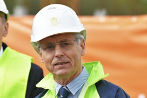 Kodėl lietuviai laukia, kol pradės bėgti stogas? O pasaulis jau stato pastatus, kurie patys praneša apie gedimus