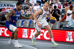 Lietuvos trijulių rinktinė pasaulio čempionate yra nenugalima: keliauja tiesiai į ketvirtfinalį