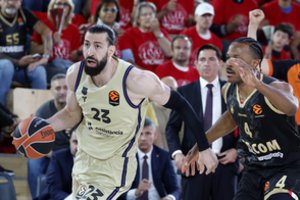 „Barcelona“ suklupo – reikės dar vieno ketvirtfinalio serijos mačo