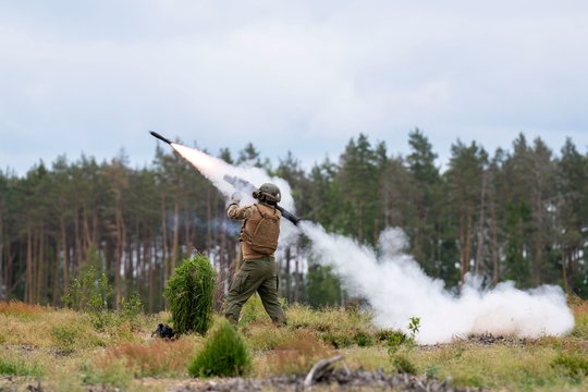 Kariuomenės pratybose „Vanguard 26“ testuotos dronų ir oro balionų aptikimo bei naikinimo sistemos