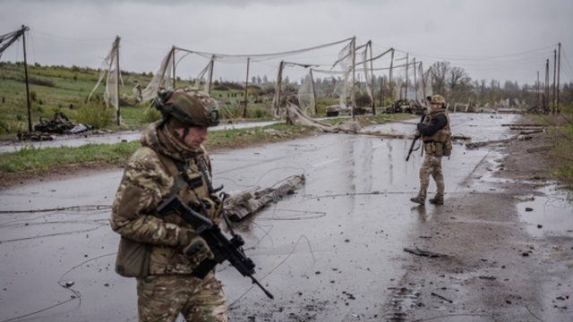 JAV Atstovų Rūmai priėmė paramos Ukrainai įstatymą: vienu atžvilgiu perspektyvos išlieka miglotos