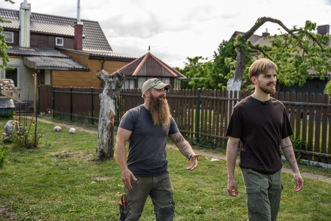 Socialinių tinklų žvaigždė parodė savo valdas ir prisipažino: darbai kieme – tikra jo aistra