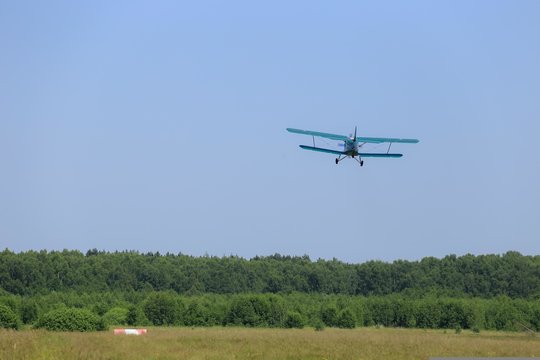 Rusija apgailėtiną aviacijos būklę bando užkamšyti „kukurūznikais“: „Tai tarsi lavonų gaivinimas“