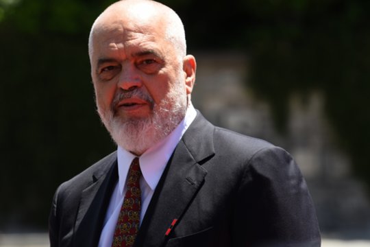 Albanijos premjeras: nėra pagrindo nerimauti dėl J. Kushnerio poilsio komplekso projekto