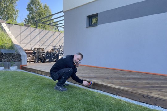 Pirmas Aido Barkausko blynas: kaip aktoriui sekėsi montuoti laiptus?