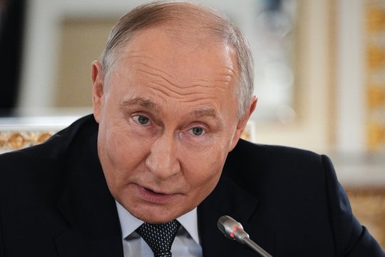 Karas Ukrainoje. „The Telegraph“: Sankt Peterburge išryškėjo Kremliaus silpnoji vieta