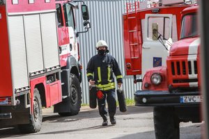 Jonavoje savaitgalį degė odontologijos klinika: aiškėja, kas galėjo sukelti gaisrą