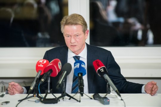 Paviešino retai viešumoje matomo Rolando Pakso kadrus: tam – svarbi proga
