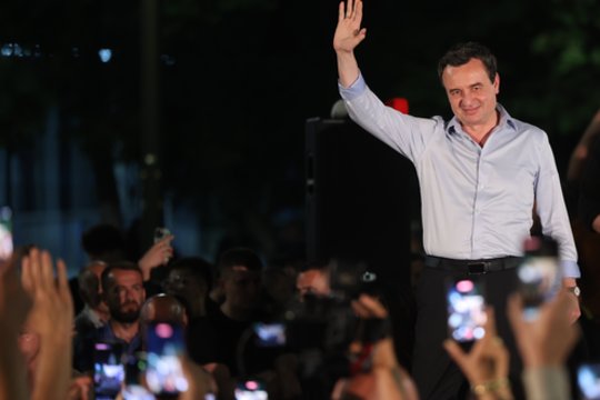 Kosovo valdančioji partija laimėjo pirmalaikius rinkimus