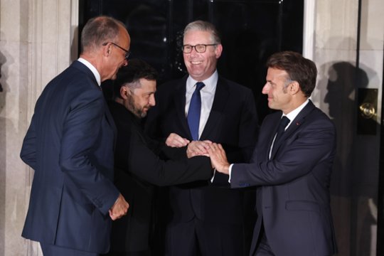 V. Zelenskio pasiūlymas surengti derybas su Maskva sulaukė Europos pritarimo: turėtų dalyvauti ir JAV