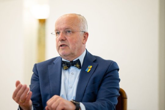 Seimo užkulisiuose – kalbos apie J. Oleko kėdę: Seimo pirmininkas atsakė, ar ką nors žino