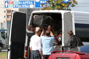 Organizacijos ragina valdžią imtis veiksmų dėl darbo migrantų išnaudojimo