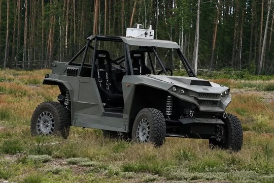 Nuo visureigio iki autonominės platformos: nauja lietuviška sistema paverčia įprastą karinę techniką antžeminiais bepiločiais