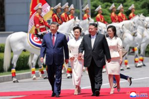 Pchenjane viešintis Xi Jinpingas pažadėjo paramą Šiaurės Korėjai
