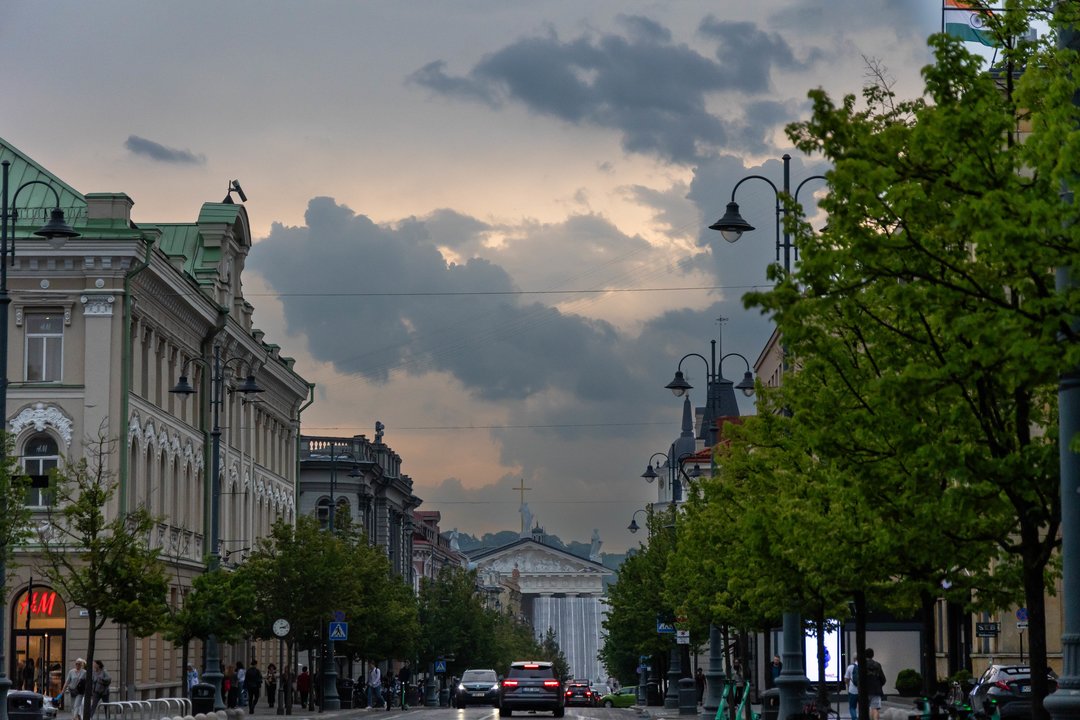 Sinoptikai: savaitės vidurys bus ramus, daug lyti neturėtų