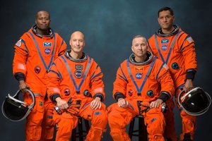 Viena sudėtingiausių misijų istorijoje: NASA oficialiai pristatė „Artemis III“ įgulą