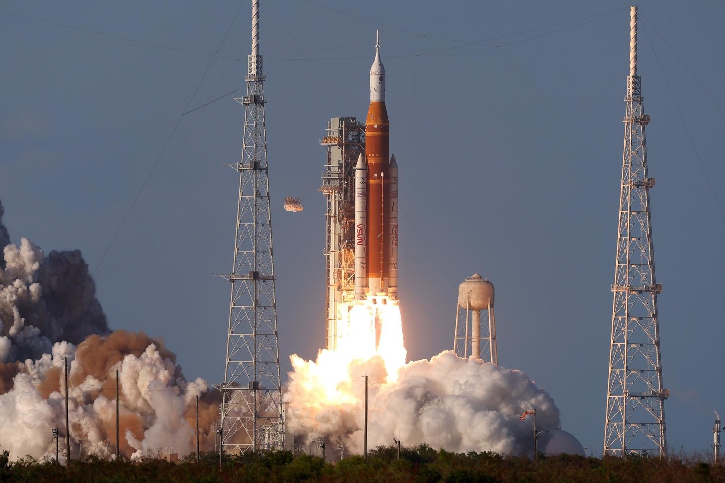 SLS startas „Artemis II“ metu.<br> NASA nuotr.