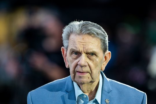 Paaiškėjo, kada ir kur bus galima atsisveikinti su legendiniu treneriu V. Garastu