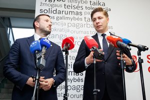 Tris valandas trukusios koalicinės derybos: apie pavardes dar nešnekėjo, demokratų siūlymai „turės kainą“