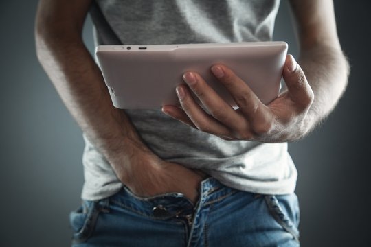 Kompulsyvus seksualinis elgesys ir priklausomybė nuo pornografijos: atvirai apie dažnai nutylimą problemą