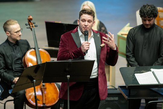 Vilniaus festivalis: kontratenoro A. Nussbaumo Coheno, maestro H. Pishkaro ir Šv. Kristoforo kamerinio orkestro paskleista šviesa