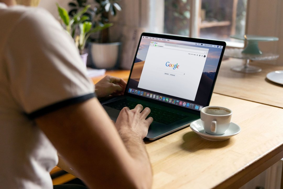 „Google“ praranda pozicijas: 78 proc. e. pirkėjų produktus atranda socialiniuose tinkluose