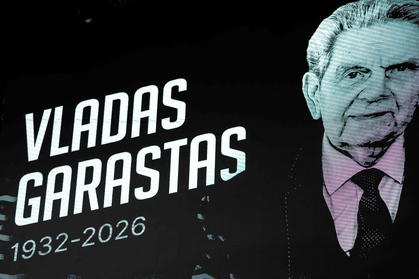 „Žalgirio“ arenoje pagerbtas Anapilin iškeliavęs Vladas Garastas.<br> G.Bitvinsko nuotr.