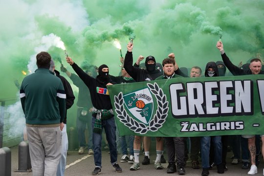 Prieš LKL finalą – „Žalgirio“ sirgalių eisena Kauno gatvėmis