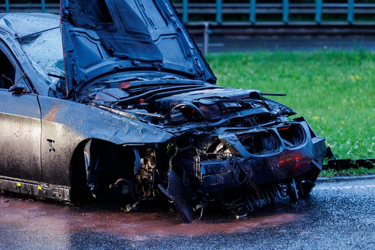 Vilniuje jaunuolis ištaškė BMW atsitrenkęs į stulpą