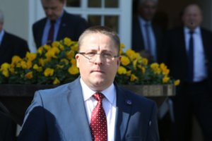 Palangos meras Š. Vaitkus šokiruotas: ministerija tikrino RC kauptus jo duomenis, domėtasi ir žmona
