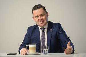 Teismas rašo nuosprendį „čekiukų“ byloje kaltinimų sulaukusiam Kaišiadorių merui Š. Čėsnai