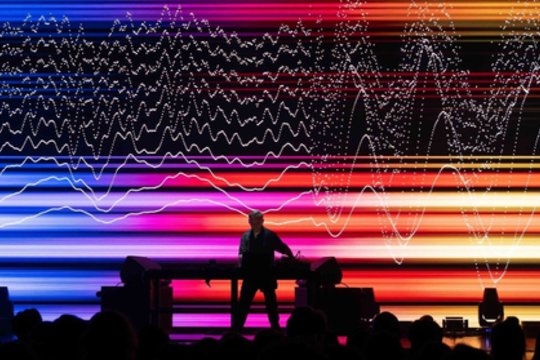 Elektroninės muzikos ir audiovizualinio meno garsenybė Alva Noto pasirodys Vilniuje su naujausiu savo projektu