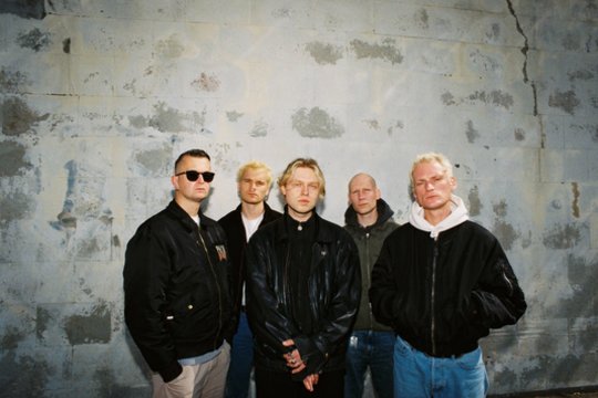 Grupė „ba.“ išleido penktąjį albumą: „Atėjo beprotiškas įkvėpimas“
